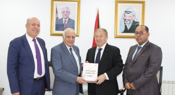 وفد من المجلس الأعلى للإبداع والتميز يزور وزير الاقتصاد الوطني